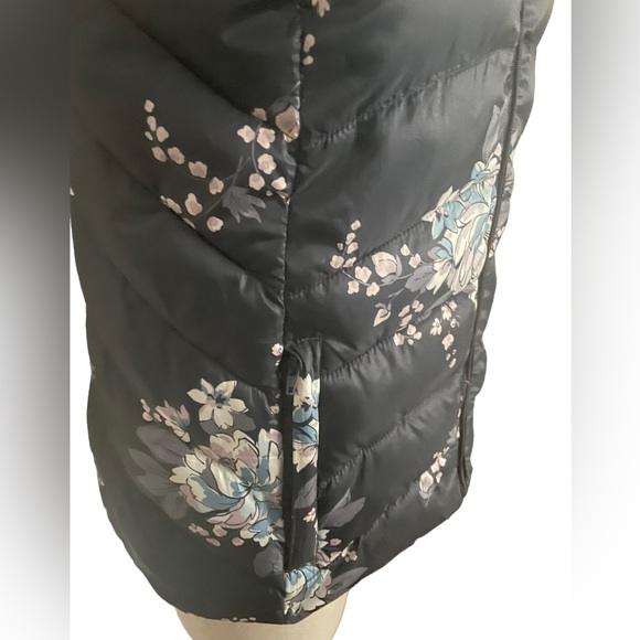 LOFT floral puffer vest Size XXS - Picture 2 of 10